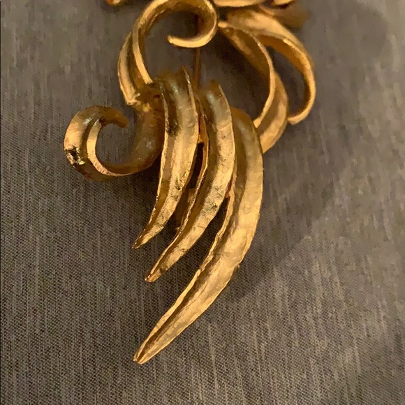 ORENA PARIS VINTAGE GOLD TONE BROOCH PIN - Picture 9 of 9